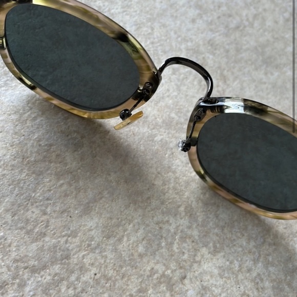 Illesteva sunglasses - Picture 2 of 3